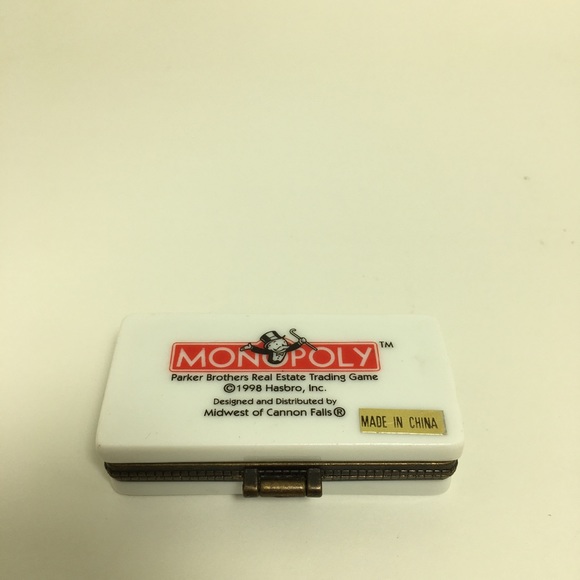 💲sold💲Monopoly Trinket Box with Racecar - Picture 6 of 6